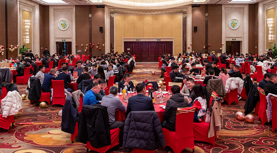 变革创新，突破前行 | 尊龙凯时人生就是搏储能2023年终总结大会及2024年迎新年会圆满落幕